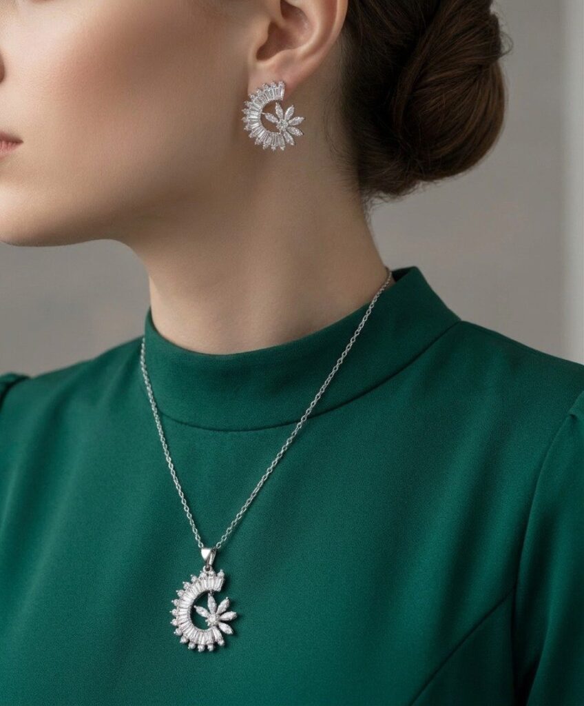 LUNANCO Crescent Starburst Pendant Set
